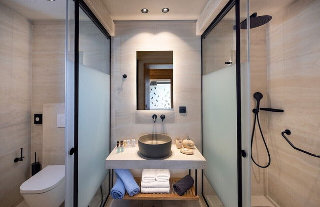 Atlantis Beach Hotel - Photo 18