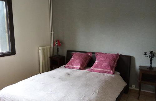 Chambre double Rosalie en colocation - Photo 1