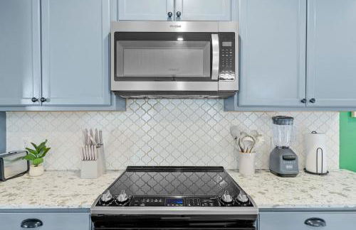 Sleeps 8 Modern 3BR Leander Coffee Bar & Yard - Foto 10