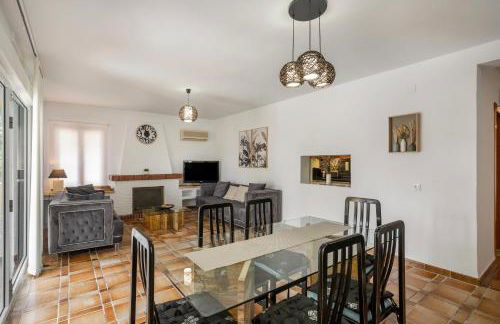 Villa La Font with pool and bbq - Foto 27