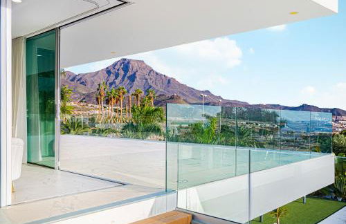 Luxury Villa with Heated Pool & Jacuzzi Near Costa Adeje Golf - Photo 50