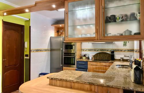 Caserio Arrigorri excelente ubicación jardín con BBQ perfecto para grupos - Foto 13