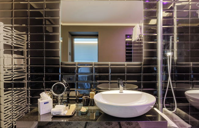 Hotel DeVille - Photo 72