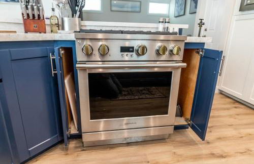 Family Beach House, 400ft to Beach, Parking, BBQ - Foto 15