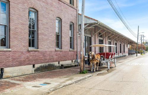 Train Depot - 2 Bed, 1 & Half Bath, Heart of Downtown, Washer & Dryer - Foto 20