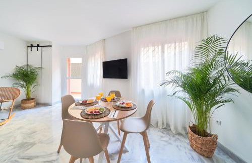 Modern City Centre Apartment w/ Terrace & Fast WIFI - Foto 3