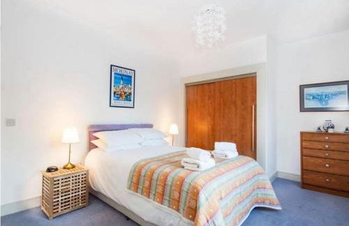 Mercury Holiday Homes -1 Bedroom 7 Westercraigs Apartment - Free Parking - Photo 6