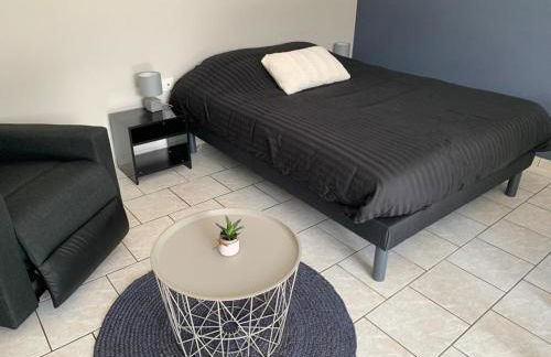 studio meublé, résidence calme - Photo 7