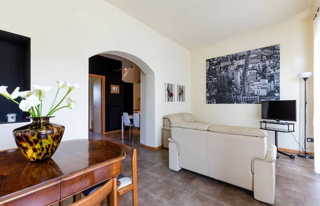 Apartment in Iseo Near Seabeach - Photo 9
