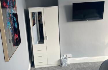 Affordable Luxury 4 Stunning apartment Sunderland close to City centre hospital Crown Works Studio and Nissan - Foto 12