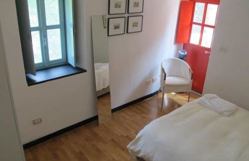 2 Bed House Sleeps 5 - Terrace - Communal Pool - Photo 8