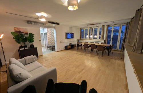 Munich Large Apartment 155 qm with 4 Bedrooms top located 1 to 12 guests - Foto 4