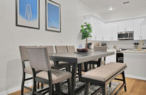 Victory Villa - Lux Townhome Walk 2 Globe Life - Rangers & Cowboys Stadiums - Foto 5