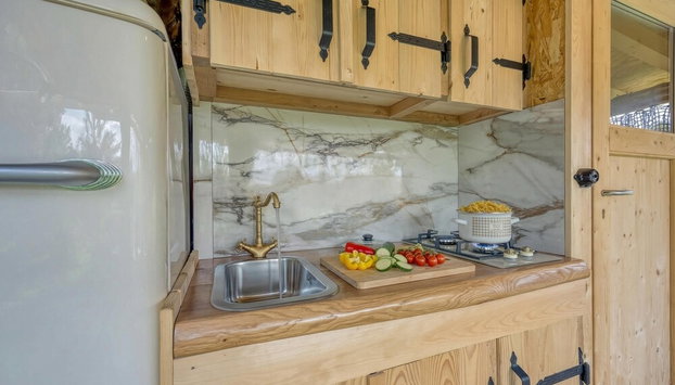 Luxury Glamping House Pia - Foto 5, Eigene Kochnische