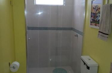 Apê Beira Mar Balneário Camboriú Pé na Areia próximo a Roda gigante Com Churrasqueira e garagem de fácil acesso poucos metros do Mundial de Beach tennis - Foto 9