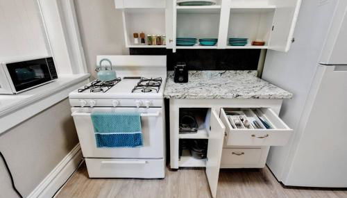 94 WalkScore King Bed Capitol Hill Beachy Apt - Foto 5