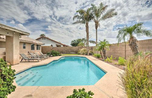 Sunny Yuma Retreat with Private Pool and Grill! - Foto 32
