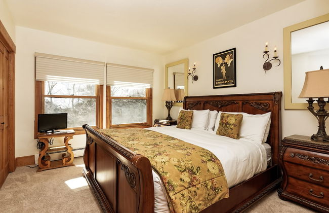 Durant Condominiums by Frias - Foto 13