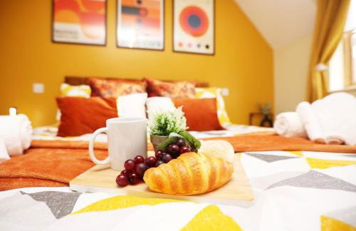 Modern 5-Bed Home, Guests 9, Secure Parking, Contractors - Foto 14