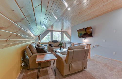 Soldotna Home with 2 Living Areas and Spacious Porch - Photo 12