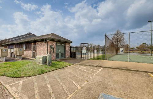 Lake-View Townhome with Pool Access in Houston Area! - Foto 34