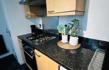 Modern 2 Bedroom Ground Floor Apartment near city centre - Photo 43