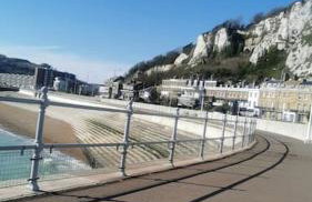 Modern 2 bedroom flat by Dover Port, Castle& Sea! - Foto 34