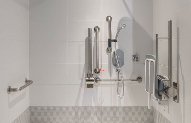 Eden Locke - Photo 68