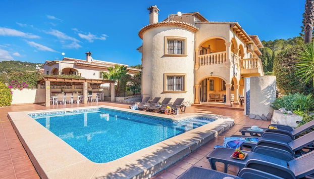 Villa Comodo - PlusHolidays - Foto 2, Imagen principal