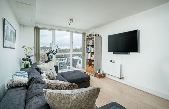 JOIVY Gorgeous 2-Bed Flat W/ Desk In Wandsworth - Foto 13
