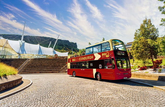Bus touristique d'Édimbourg - Photo 1