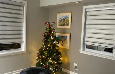 Stylish 3BR Townhouse with Backyard,and Easy Parking - Photo 5