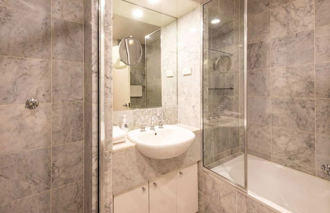 Spacious 3-bed Unit in Melbourne CBD w/ Pool & Gym - Foto 11