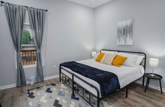 Exceptional 5BR So Close to Riverwalk and Downtown - Foto 12