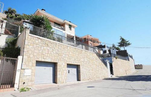 A+View Private Terrace Private Pool Family Fun - Photo 34