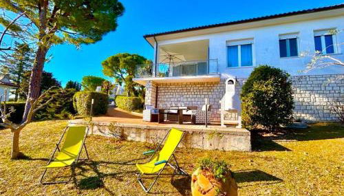 Villa Renata, bellissima villa con terrazzo vista mare e spiaggia inclusa - Foto 1