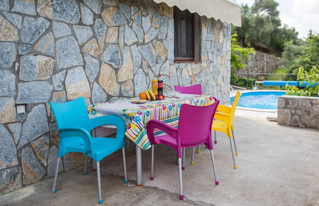 Sunset Holiday Home - Photo 11