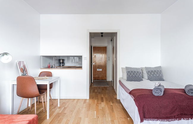 Central Studio Apartment with Balcony - Foto 2