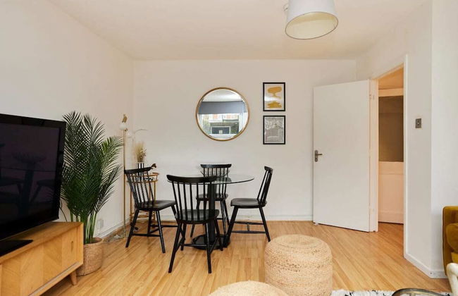 The Kennington Park Crib - Lovely 2bdr Flat With Garden - Photo 22