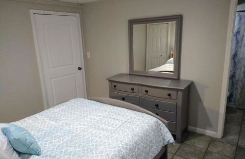 Lovely 5 Bedrooms, 3 Full Baths Home Near Parks! - Foto 14