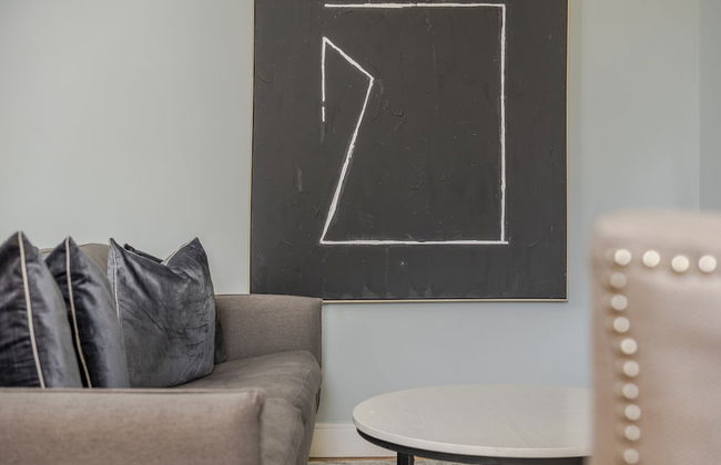 Luxurious Private One Bedroom Apartment - Foto 7