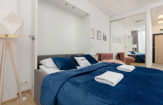 Studios 216 Jerozolimskie Ave by Renters - Photo 1