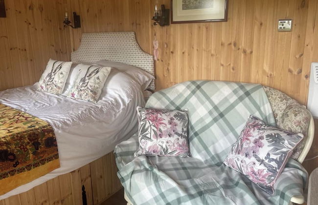 1 Bedroom Cabin Sleeps 2, Private Garden, Wifi - Foto 3