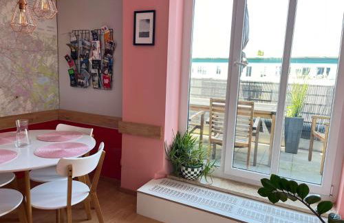 COOLEST Apartment in Berlin, easy Check-in, near BER Airport - Quiet&Cozy Penthouse - Foto 17