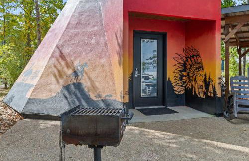 TeePee at Paradise Point with a hot tub fire pit & grill - Foto 29