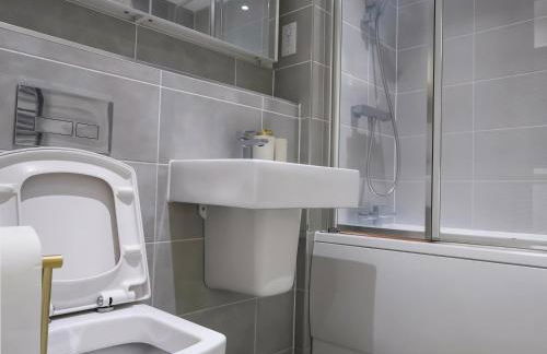 Adeluxe Aura - Entire Ultra Luxury- Super King Bed with Free WiFi, Netflix and Amazon Prime - Foto 19