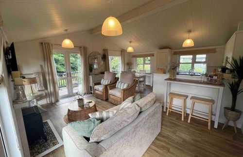 Waterside Lodge, Weybourne, Holt - Photo 1