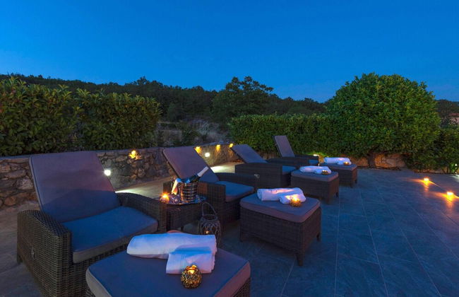 Villa in Ugljane With Private Pool - Foto 19