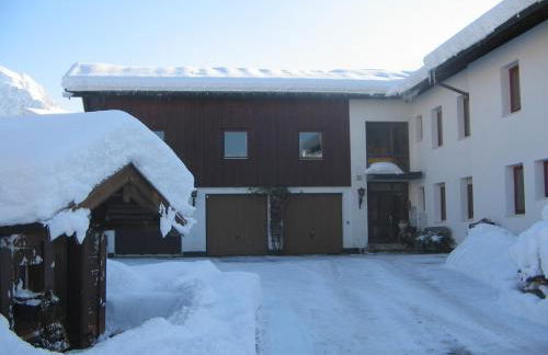 Appartement im Souterrain mit Terrasse - Foto 5