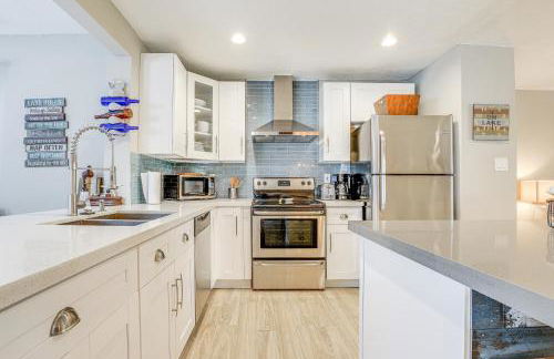 Private and Picturesque Escape on Lake Henry! - Foto 11